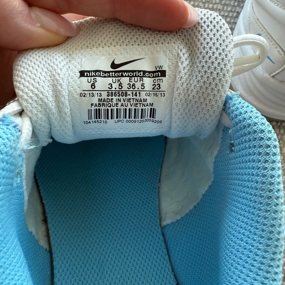 nike t-lite viii trainers - Picture 7 of 8